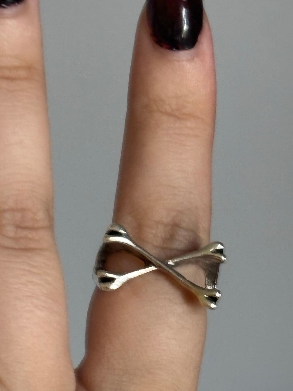 Crossed Bones Ring - Silver Gothic Skull Statement Ring